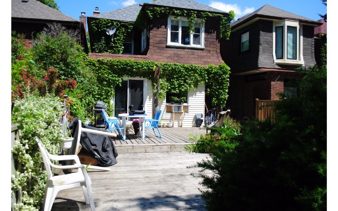 St. Clements Avenue,Toronto,4 Bedrooms Bedrooms,2 BathroomsBathrooms,House,St. Clements Avenue,1090