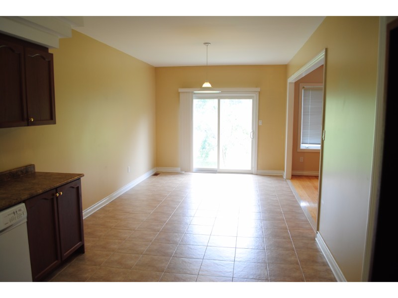 Puccini Drive,Richmond Hill,3 Bedrooms Bedrooms,2 BathroomsBathrooms,House,Puccini Drive,1144