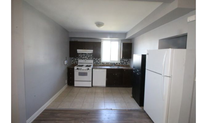 390 Oakwood Avenue, Toronto, 2 Bedrooms Bedrooms, ,1 BathroomBathrooms,Apartment,For Rent,Oakwood Avenue,2,1192