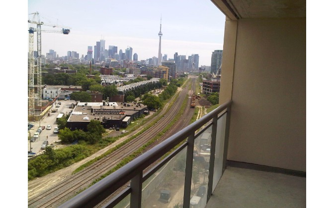 38 Joe Shuster Way,Toronto,1 Bedroom Bedrooms,1 BathroomBathrooms,Condominium,The Bridge,Joe Shuster Way,1034
